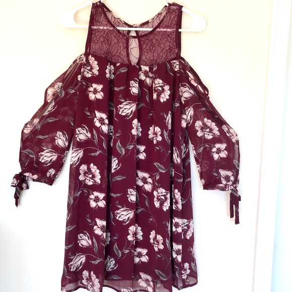 Open sleeve Trixxi Floral Dress - Picture 2 of 5